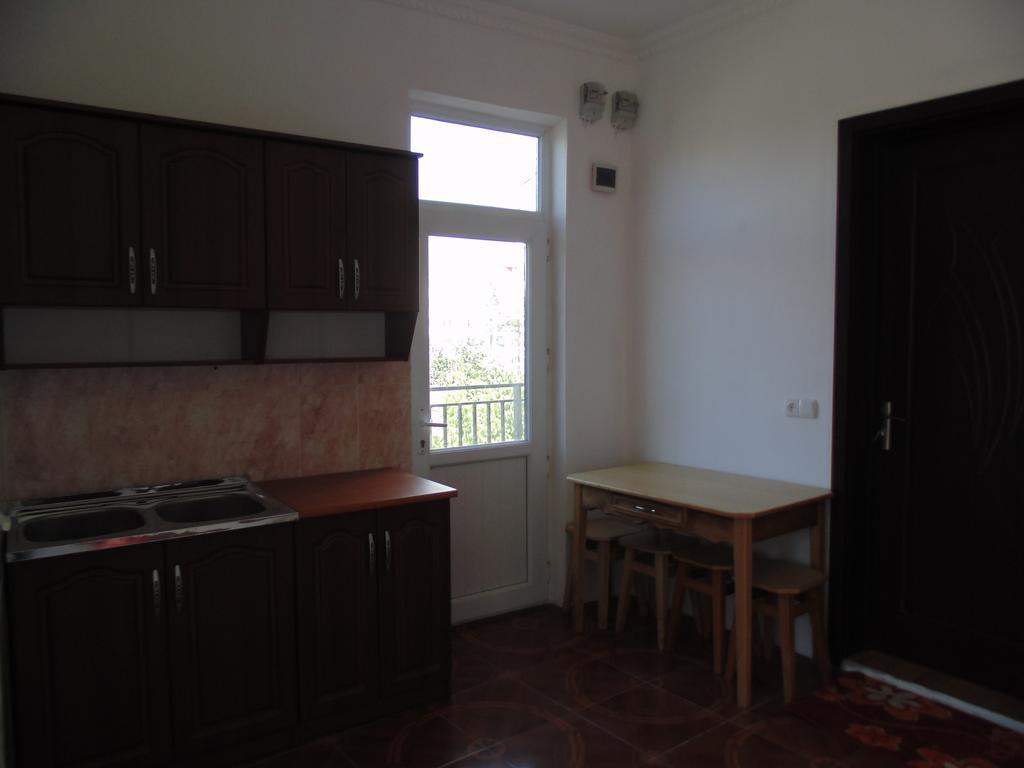 Apartment Merabi 巴统 客房 照片