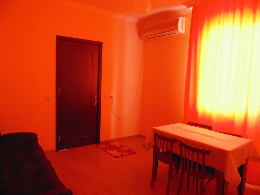 Apartment Merabi 巴统 客房 照片