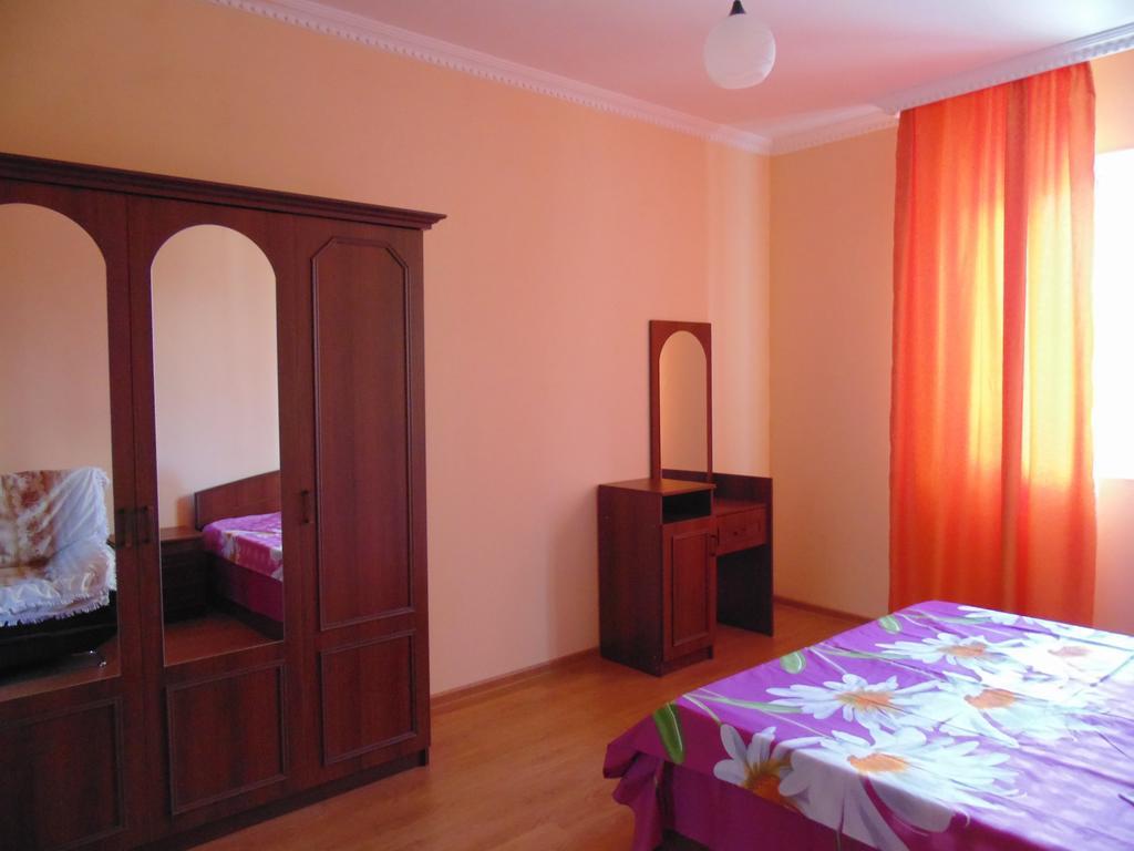 Apartment Merabi 巴统 客房 照片